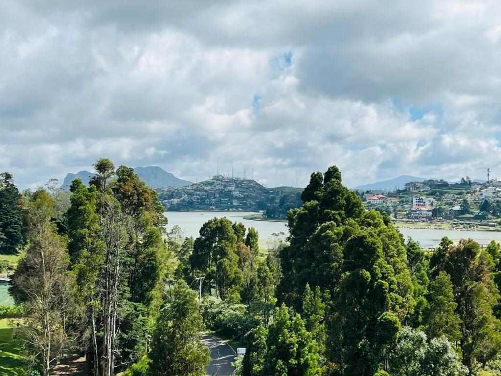 Galway Green - Lake View Luxury Apartment, Nuwara Eliya Sri Lanka ภายนอก รูปภาพ